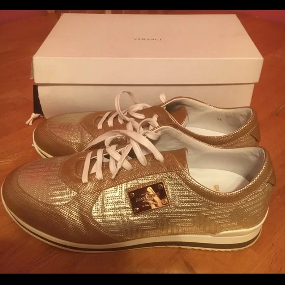 Versace gold runners. Size 13. Authentic. Worn once. Comes with box and sleeper. Imperio Versace Gold Plated 4-Section Serving Set with  main image 4